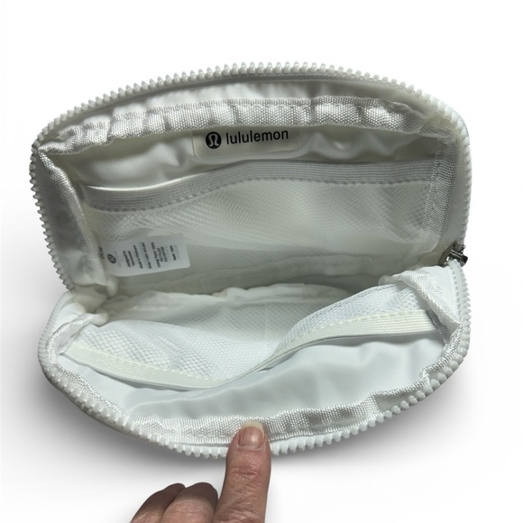 Lululemon Athletica White Everywhere Belt Bag - Picture 4 of 5